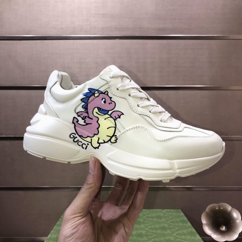 G*u*i casual shoes